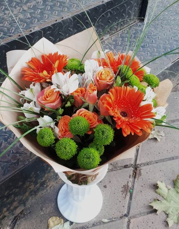 Букет цветов из: Герберы, Хризантемы, Альстромерии и Розы в Баранчинский