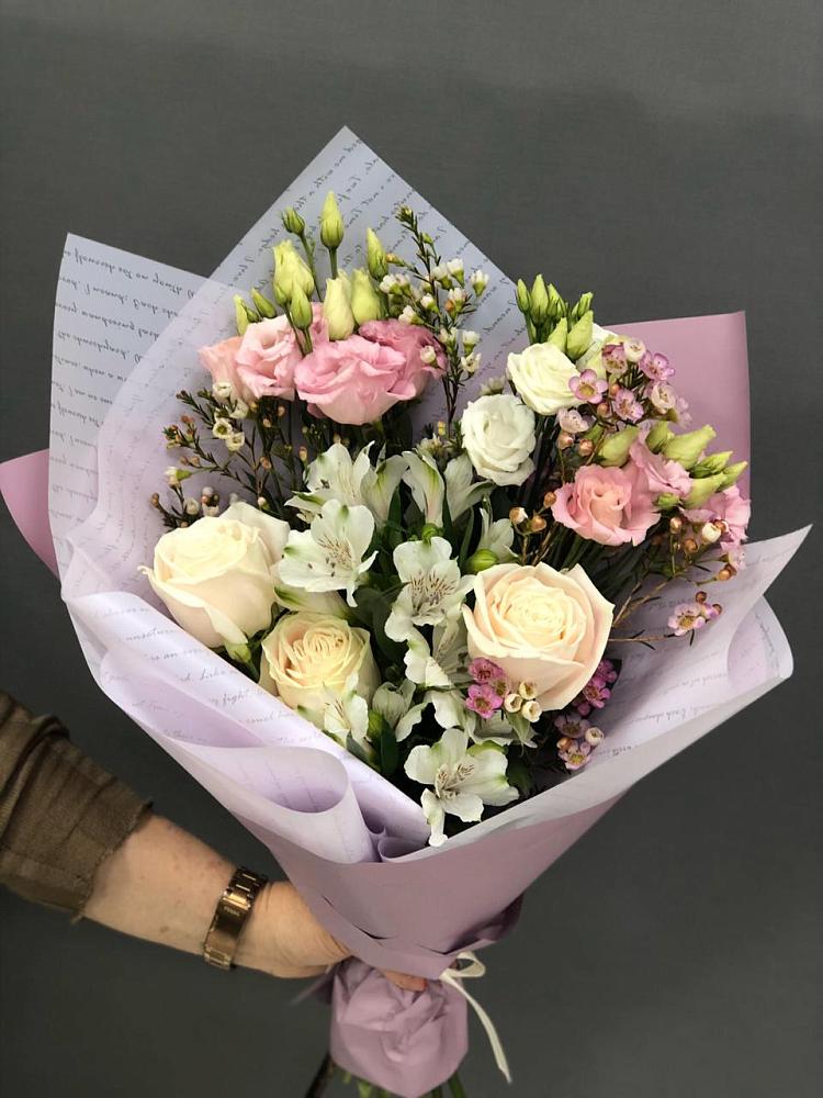 Букет цветов из: Альстромерии, Розы и Лизиантусы в Баранчинский