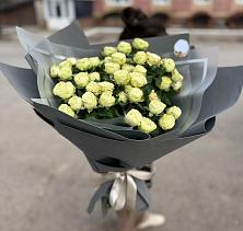 Букет Белые кустовые розы Солинеро в Баранчинский