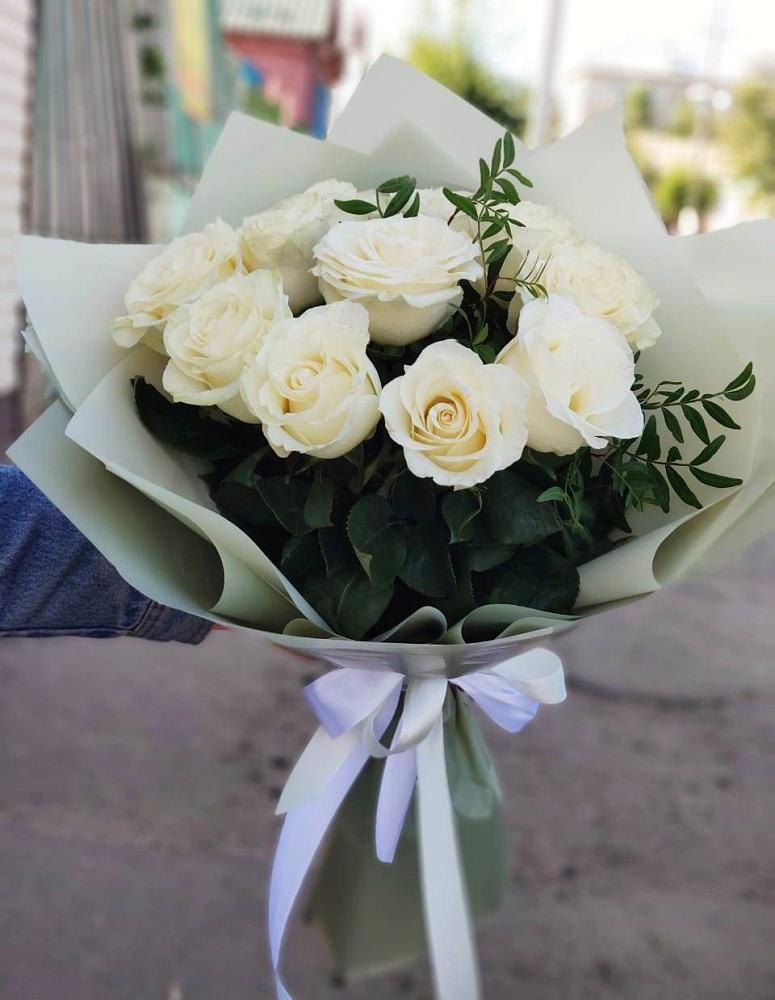 Букет Белые розы Проуд в Баранчинский