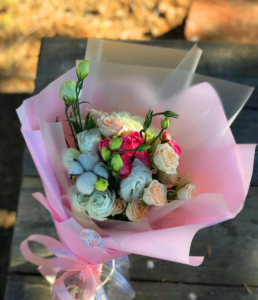 Букет цветов из: Розы и Лизиантусы в Баранчинский