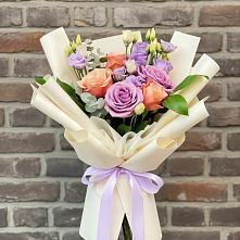 Букет цветов из:  Лизиантусы и Розы #REPLACE_PRED# Баранчинский