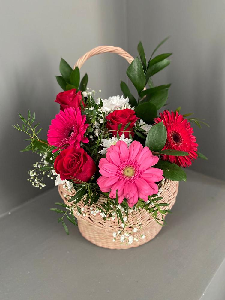 Цветочная композиция из Розы, Хризантемы и Герберы в корзине в Баранчинский