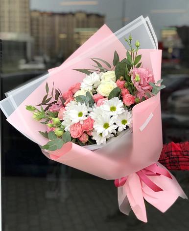 Букет цветов из: Розы, Лизиантусы и Хризантемы в Баранчинский